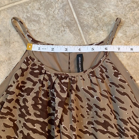 Walter Baker Animal Print sleeveless blouse Large olive green - Picture 7 of 12